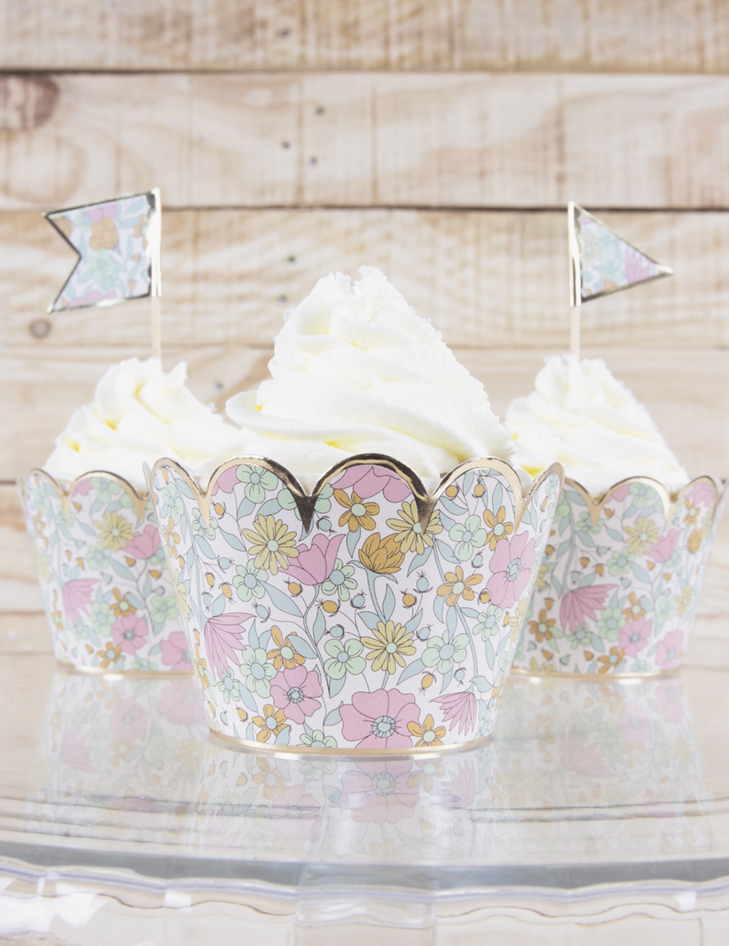 6 Shabby Cupcake